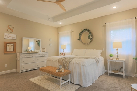 Lavish Living In Winding River Subdivision! - image 30