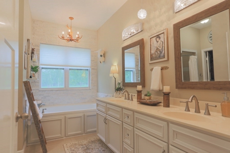 Lavish Living In Winding River Subdivision! - image 25
