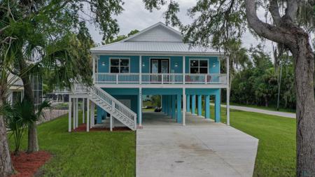 Waterfront Home in Crystal River, Fl - image 5