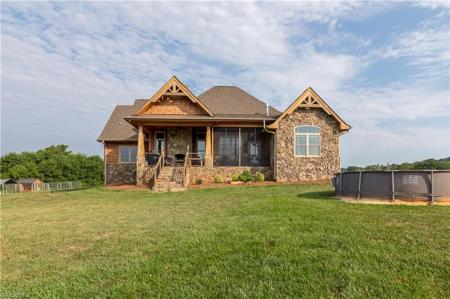 Home For Sale In Pinnacle North Carolina 27030 - image 4