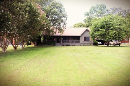 White River Front Home in the Ozark Mountains - image 3