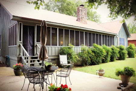 White River Front Home in the Ozark Mountains - image 5