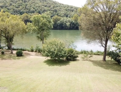 White River Front Home in the Ozark Mountains - image 39