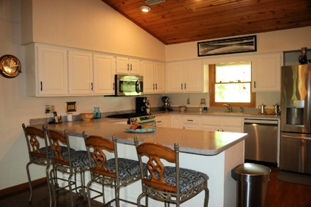 White River Front Home in the Ozark Mountains - image 12