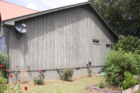 White River Front Home in the Ozark Mountains - image 34