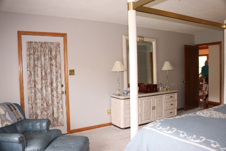 White River Front Home in the Ozark Mountains - image 18