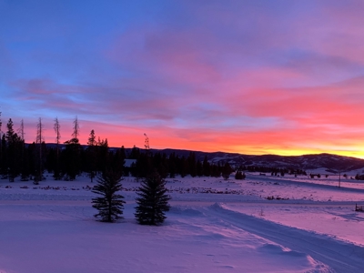 Charming Home with Million dollar views in all directions - image 3