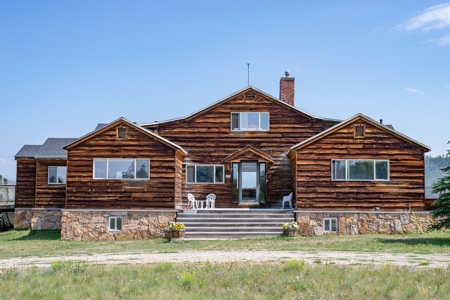 Charming Home with Million dollar views in all directions - image 1