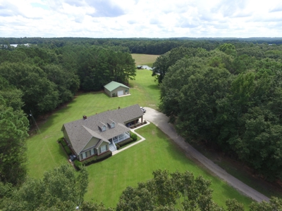 Country home with 44 acre, pool, pond and shop. - image 28