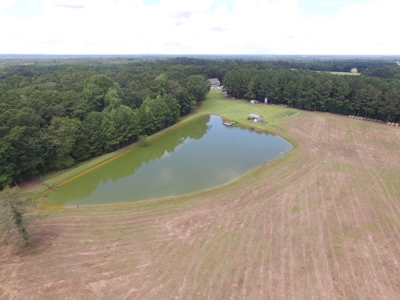 Country home with 44 acre, pool, pond and shop. - image 37