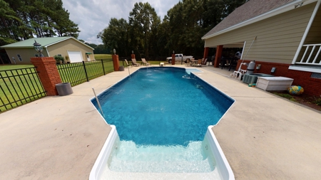 Country home with 44 acre, pool, pond and shop. - image 17