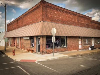 Commercial Property For Sale │Downtown Macon, Mo - image 1