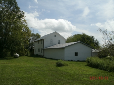 Century Old Country Home on 2.5 Ac. M/L - image 4