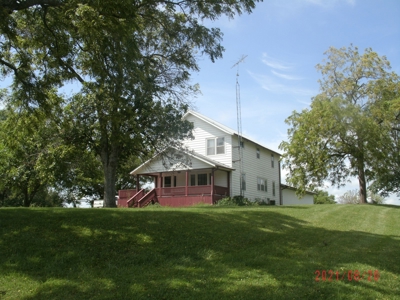 Century Old Country Home on 2.5 Ac. M/L - image 2