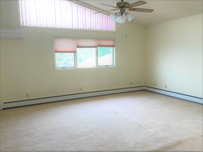 Large House in Butte, MT Mountain views - image 6