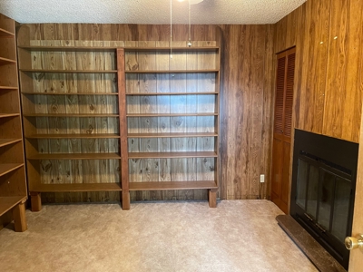 Large House in Butte, MT Mountain views - image 19