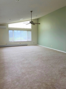 Large House in Butte, MT Mountain views - image 17