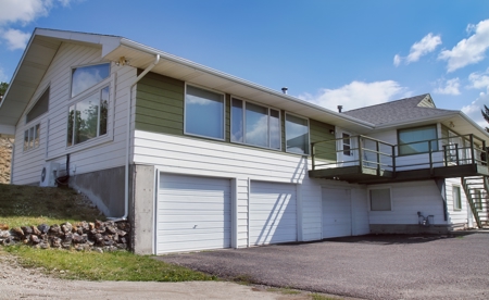 Large House in Butte, MT Mountain views - image 1