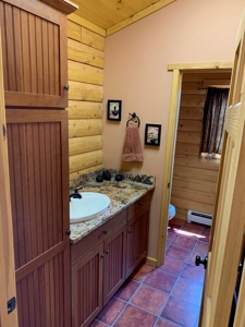 Custom Real Log Home with Amazing Views! - image 13