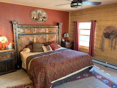 Custom Real Log Home with Amazing Views! - image 18