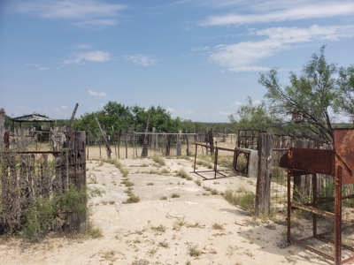 Texas Hunting Ranch with utilities near Pandale - image 17