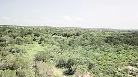 Hunting & Recreational Ranch For Sale in Val Verde County TX - image 4