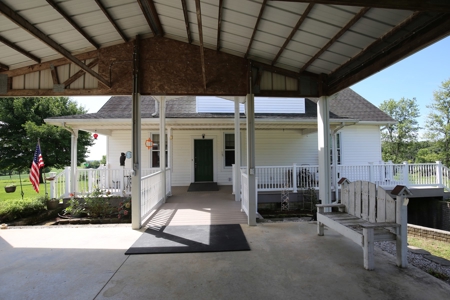 Southeast Illinois Farm for Sale | Country Home - image 11