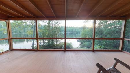 Lakefront Log Home for Sale - image 35