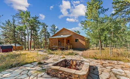 Beautiful Views From This Mountain Home - image 2
