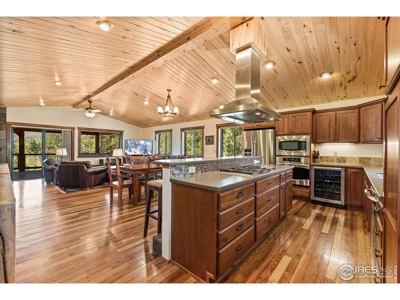 Beautiful Views From This Mountain Home - image 5
