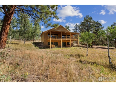 Beautiful Views From This Mountain Home - image 22