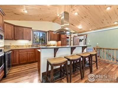 Beautiful Views From This Mountain Home - image 6