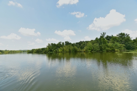 Tennessee River 4 bedroom 2 bath Home 10Ac $399,900 - image 43