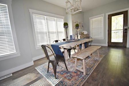 Tennessee River 4 bedroom 2 bath Home 10Ac $399,900 - image 9