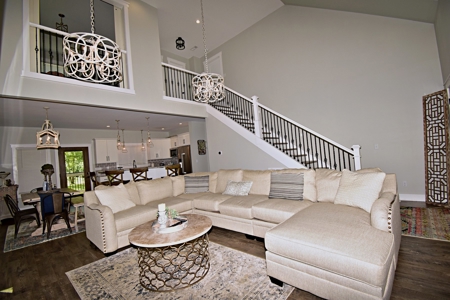 Tennessee River 4 bedroom 2 bath Home 10Ac $399,900 - image 12
