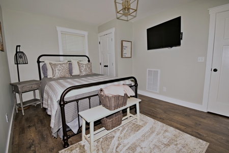 Tennessee River 4 bedroom 2 bath Home 10Ac $399,900 - image 22