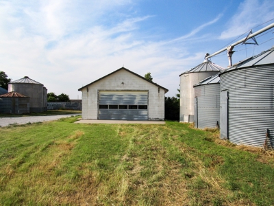 Online Auction Farm, Home, Barns, Grain Storage Ensign KS - image 5