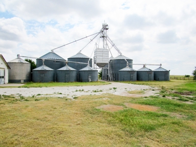 Online Auction Farm, Home, Barns, Grain Storage Ensign KS - image 38
