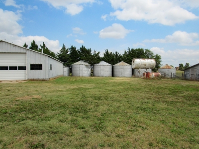 Online Auction Farm, Home, Barns, Grain Storage Ensign KS - image 28