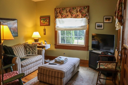 Beautiful Brick Home for Sale in Floyd VA! - image 13