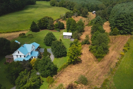 Stunning Farmhouse for Sale in Floyd VA! - image 29