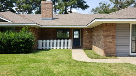 Waterfront Vacation Home For Sale On Lake Palestine, East Tx - image 6