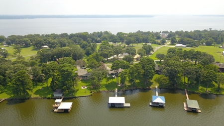 Waterfront Vacation Home For Sale On Lake Palestine, East Tx - image 50