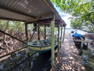 Titled Off-grid Coastal Home, Tierra Oscura, Bocas del Toro - image 39