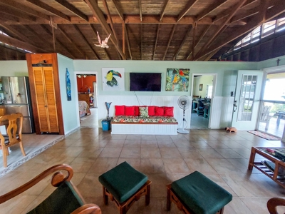 Titled Off-grid Coastal Home, Tierra Oscura, Bocas del Toro - image 21
