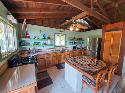 Titled Off-grid Coastal Home, Tierra Oscura, Bocas del Toro - image 16