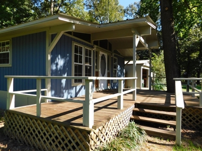 Charming Cottage For Sale In Lake Palestine Community - image 2