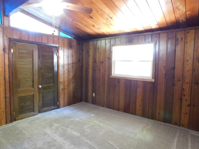 Charming Cottage For Sale In Lake Palestine Community - image 11