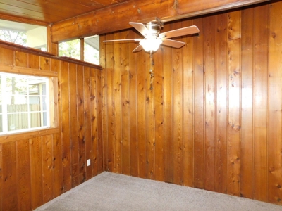 Charming Cottage For Sale In Lake Palestine Community - image 21