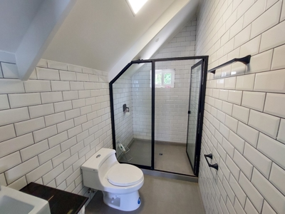 New Home with Dual Apartments. Surfers Paradise. - image 18